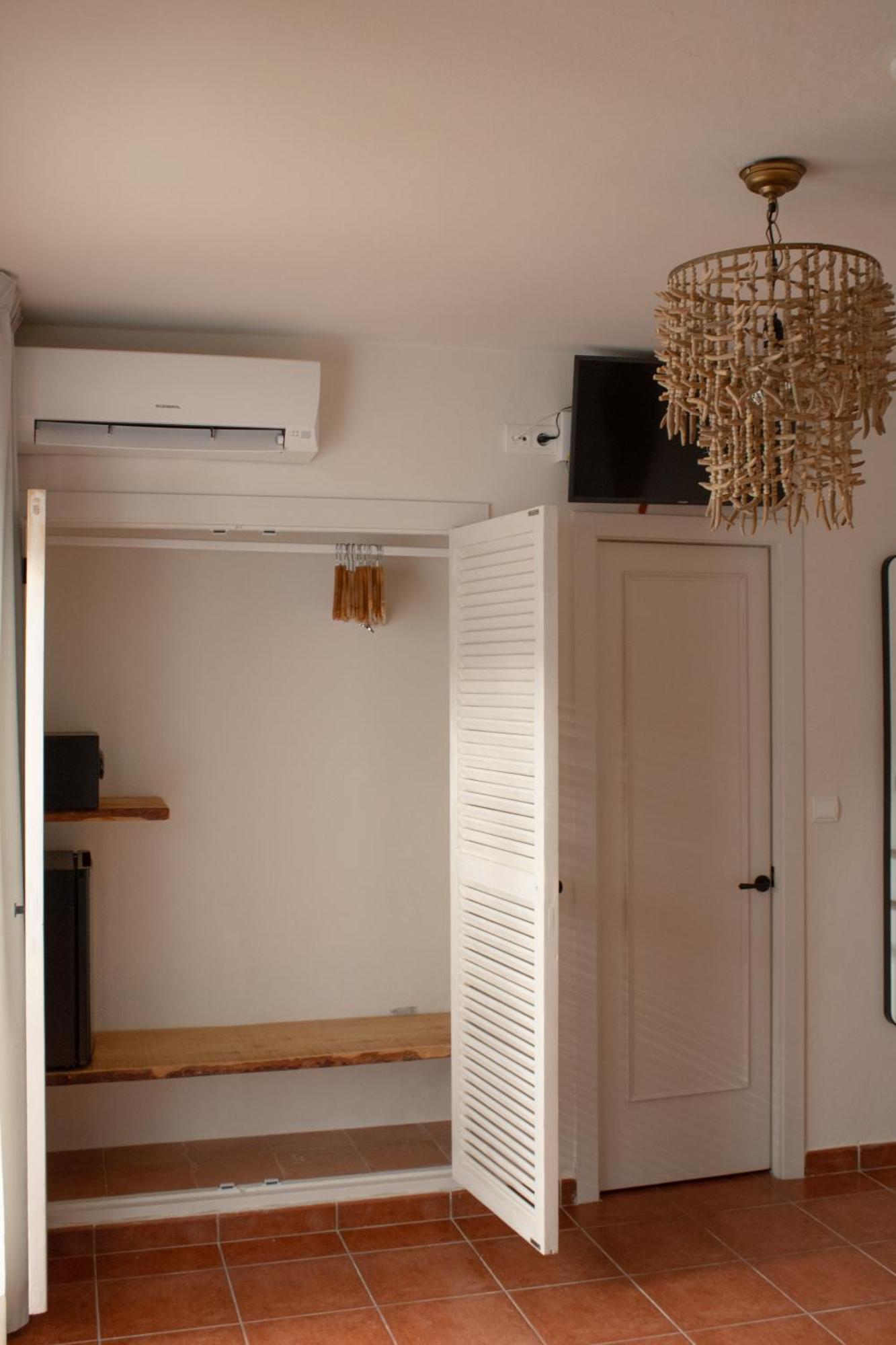 Hostal La Torre Ibiza Cap Negret (Adults Only) Sant Antoni de Portmany Zewnętrze zdjęcie